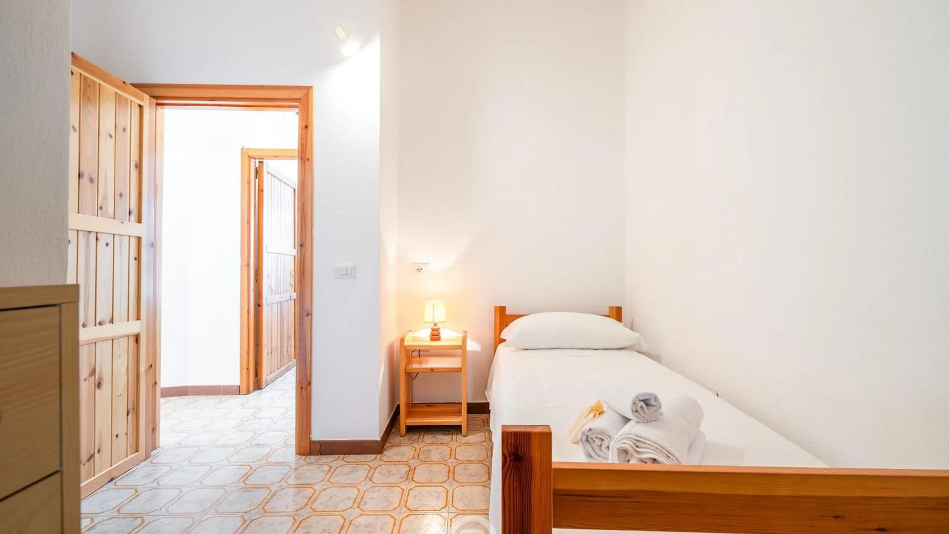 Domus Gina Villa Solanas  Solanas (Cagliari)