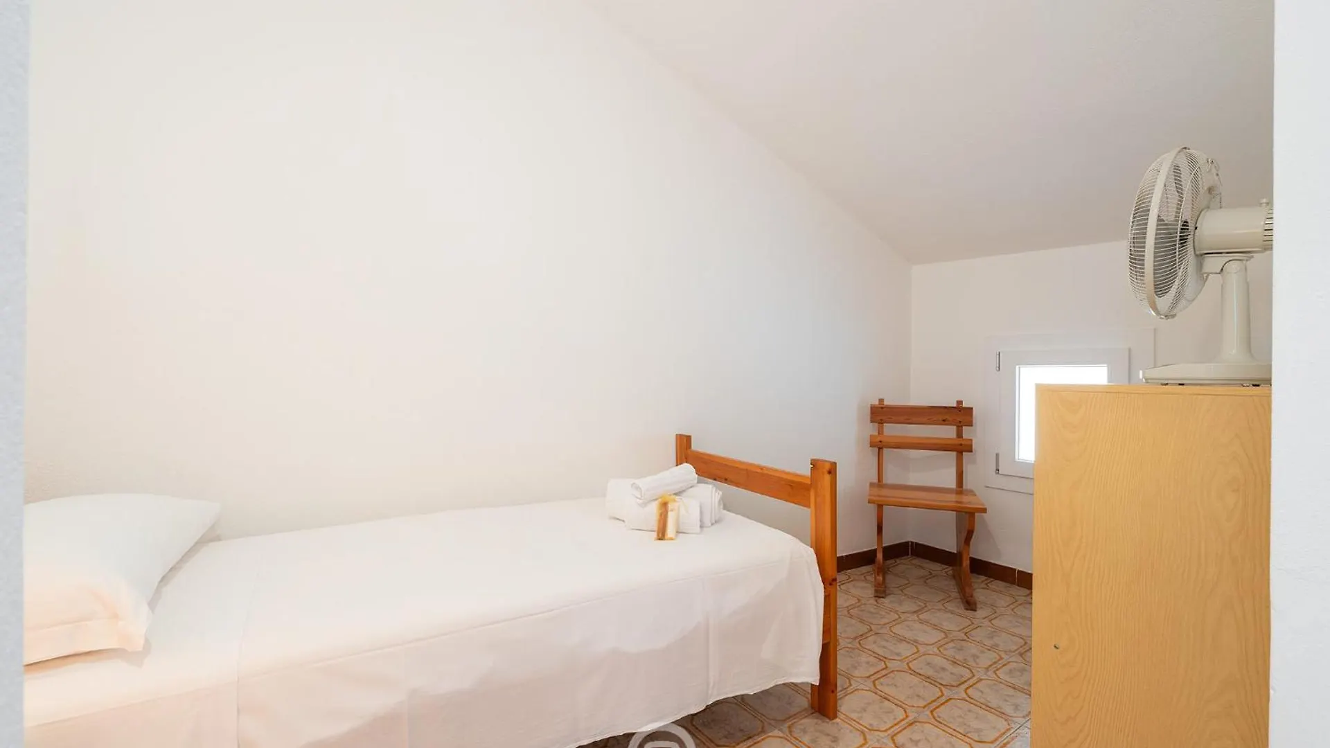 Domus Gina Villa Solanas  Tatil Evi